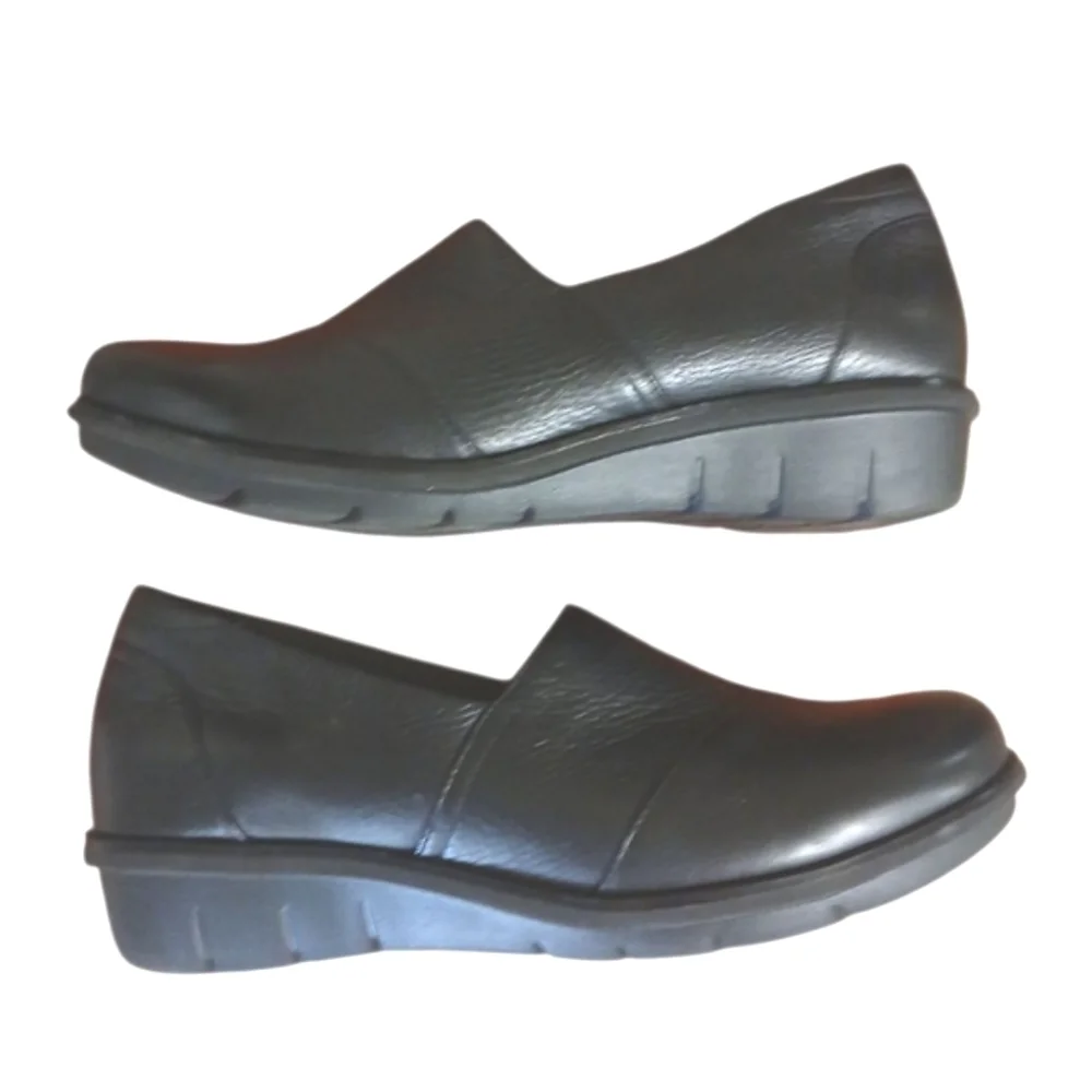 Dansko Julia Black Milled Leather Flat Shoe Women's Size 10